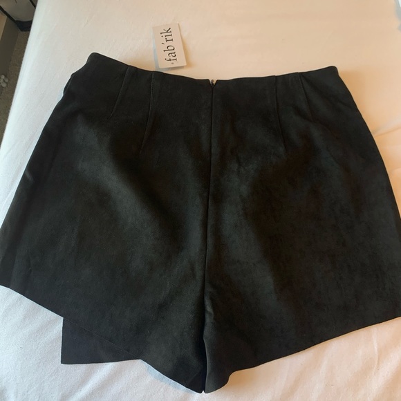 Fabrik’ suede skort - Picture 3 of 3